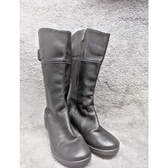 Crocs Boots A Leigh Black Leather Mid Calf Wedge Heel Size 8.5 - Picture 1 of 13
